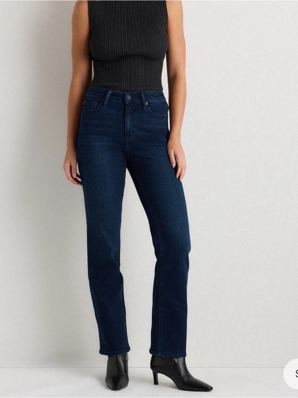 Quince High-Rise Straight Leg Jeans in Dark Blue, size 28